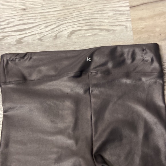 Koral Lustrous Leggings - Picture 10 of 11